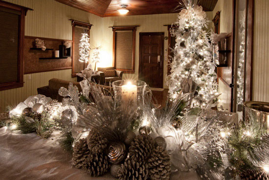 Santa Snow at Stetson Mansion